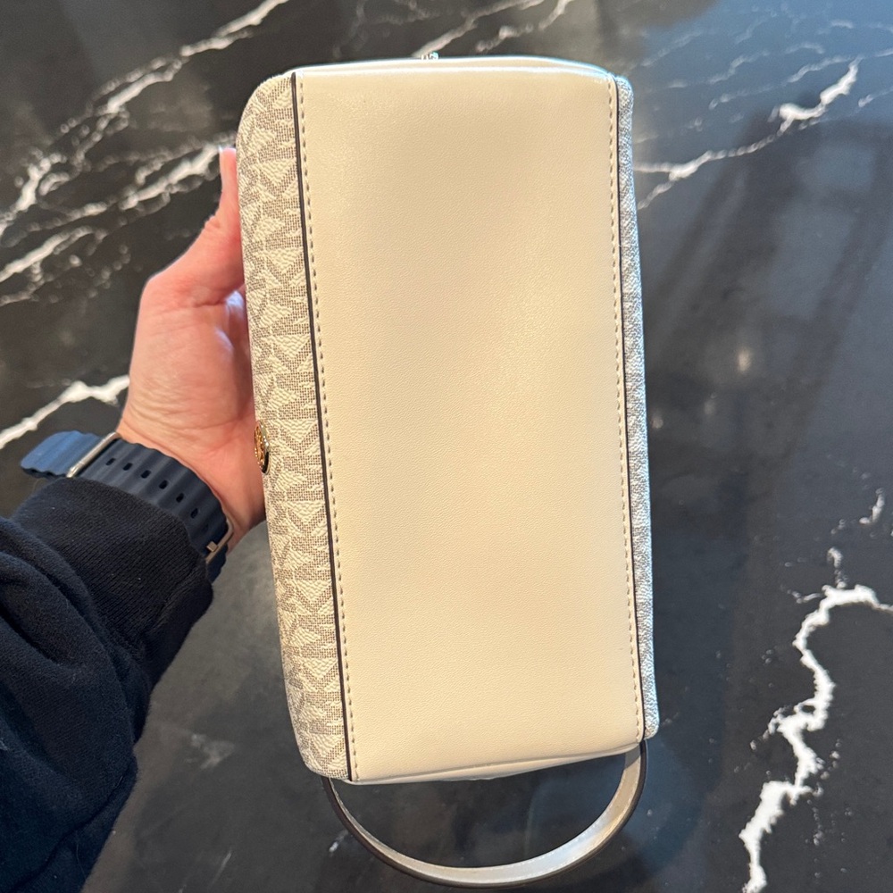 Michael Kors White Monogram Pouch - Picture 4 of 4